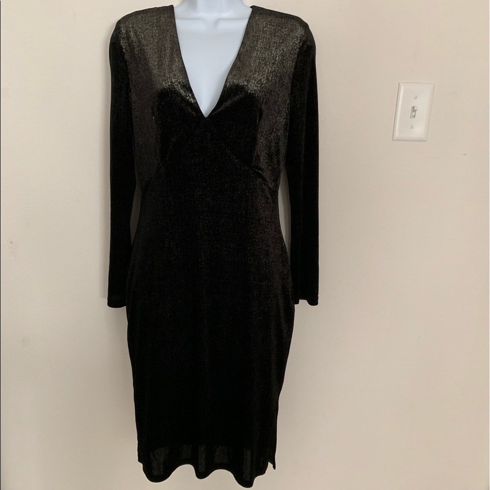 Sugar & Lips Black and Gold Long Sleeve V-Neck Glitter Women’s Dress